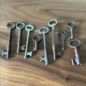 Vintage skeleton keys